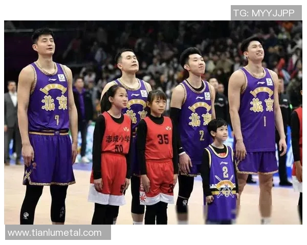 深圳篮球队在挑战赛中的默契配合与战术执行分析